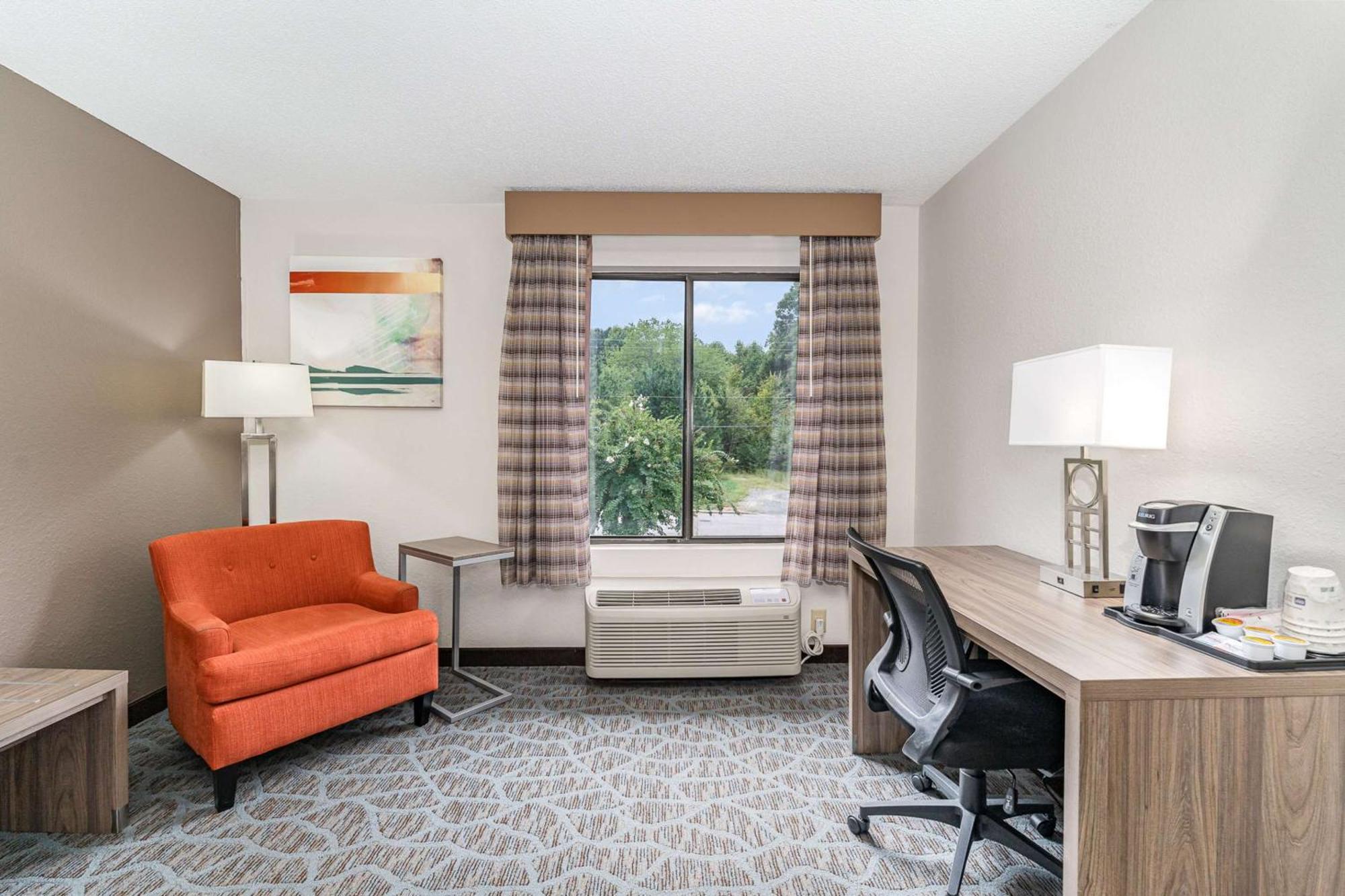 Best Western Kernersville Exterior photo