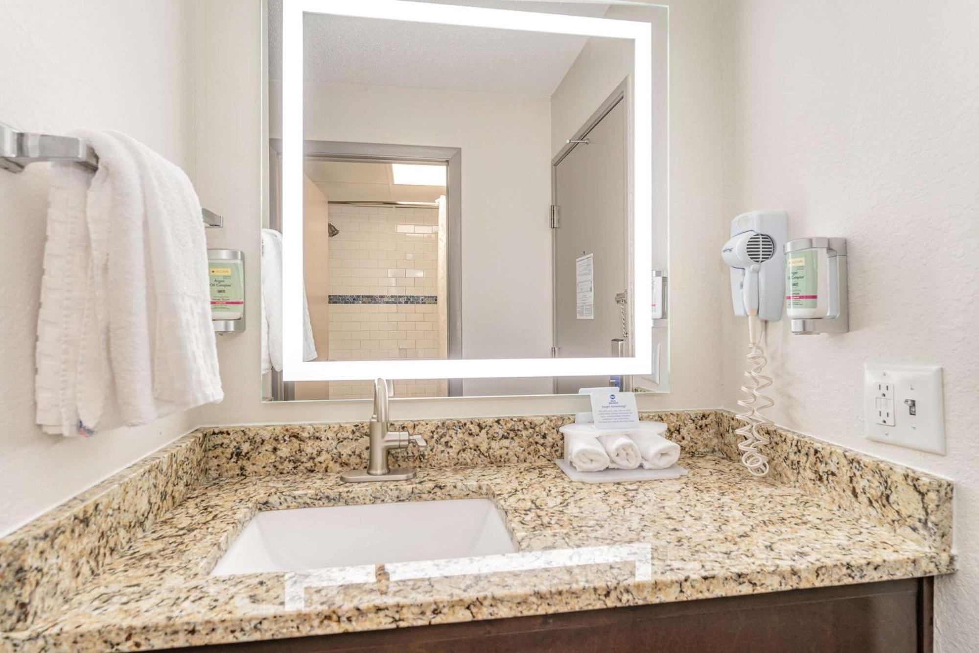 Best Western Kernersville Exterior photo