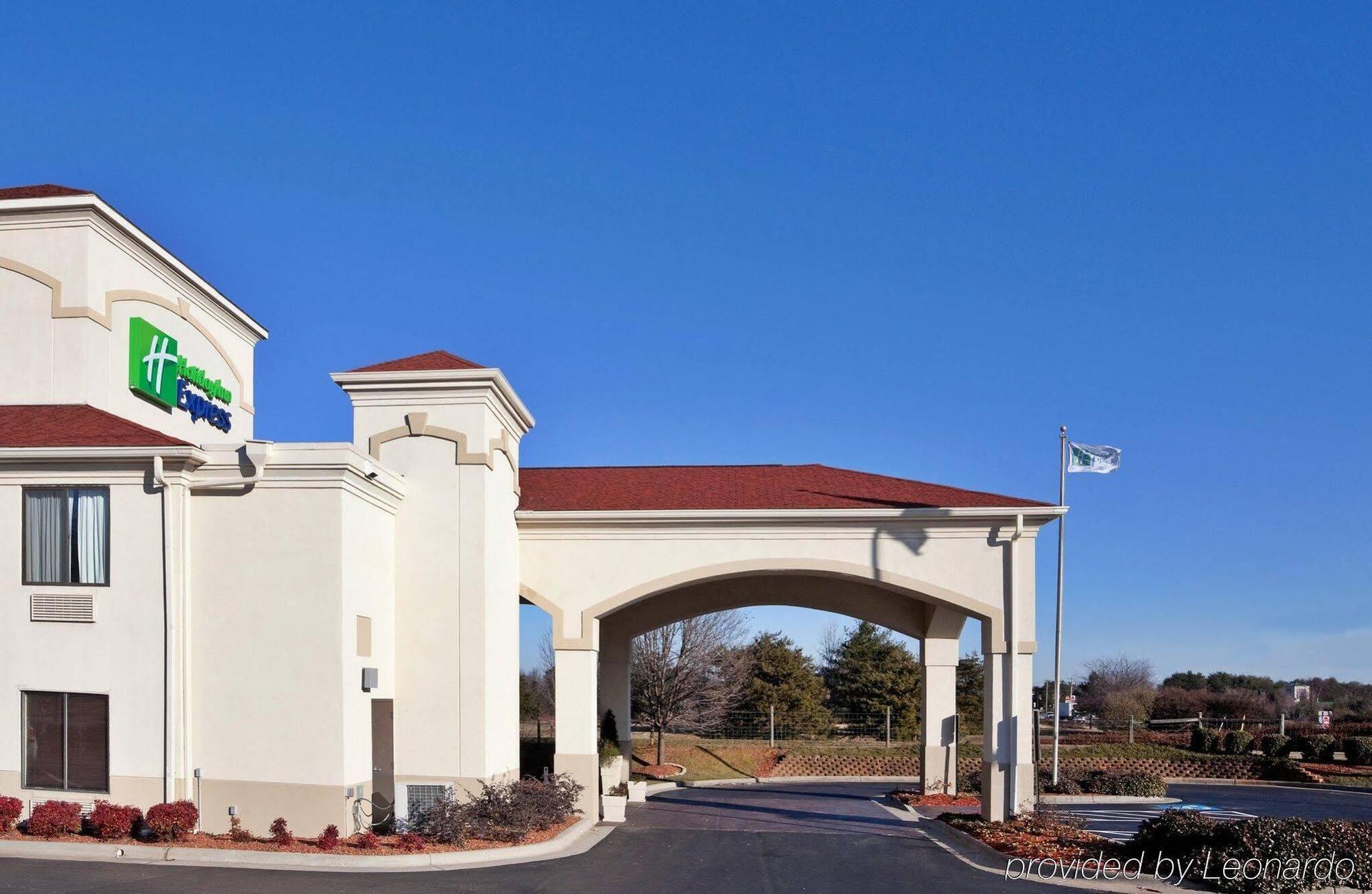 Best Western Kernersville Exterior photo